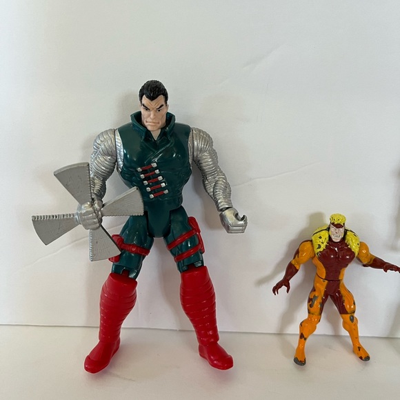 Lot of 4  Vintage Marvel X-men Actions Figures Sabre tooth Kane Uncanny - Picture 2 of 9